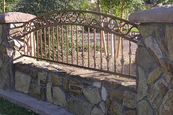 Decorative 3 Rail Arched View Fencing